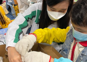 Create eco-friendly toys and promote screen downtime