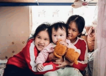 Positivity in action: Visit residents of subdivided flats *